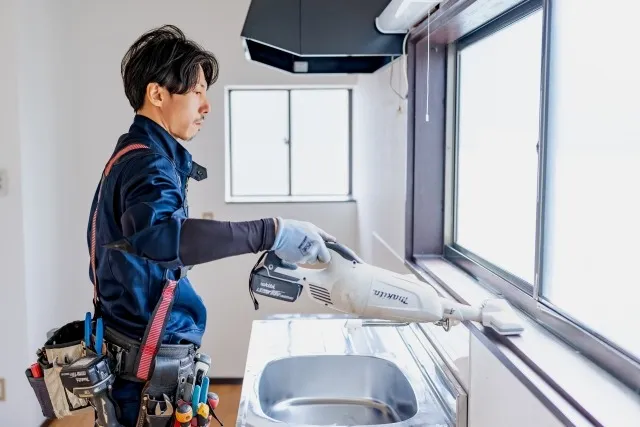 ゴキブリ撃退！ キッチンで効果的に駆除する5つのステップ